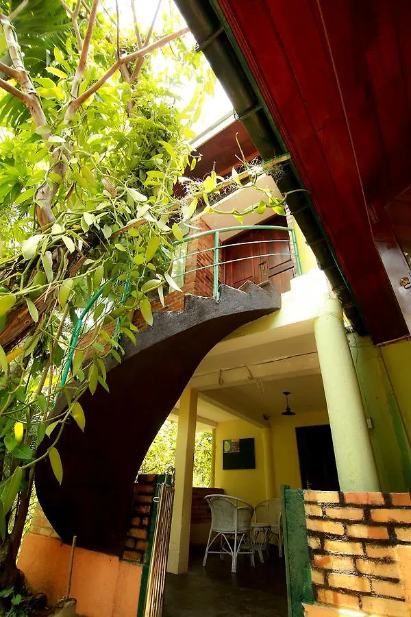 Sunbird Chalet Hotel Kandy Sri Lanca